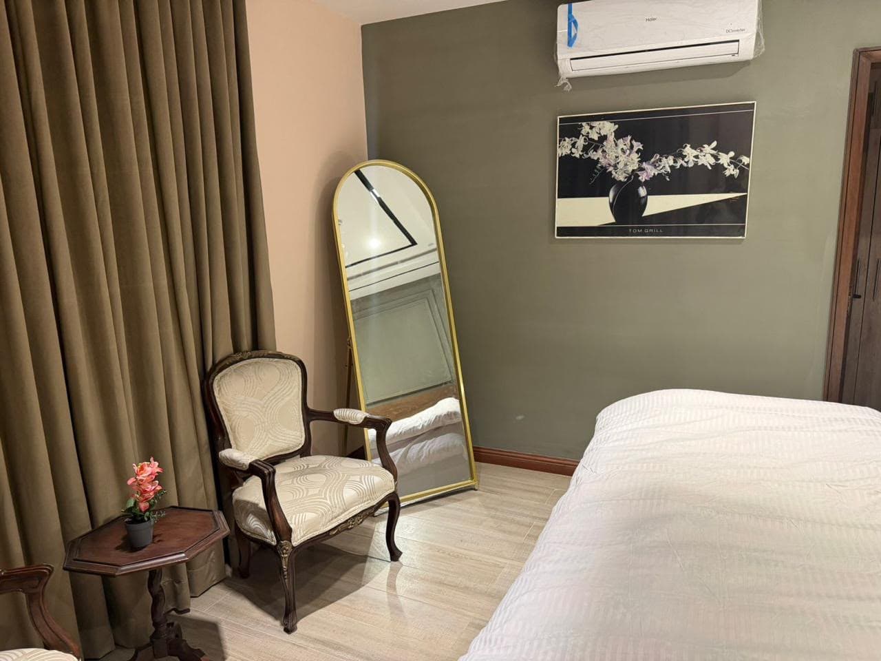 3BHK Cozy Vibe Apartment at Penta Square, DHA Phase 5 — photo 10