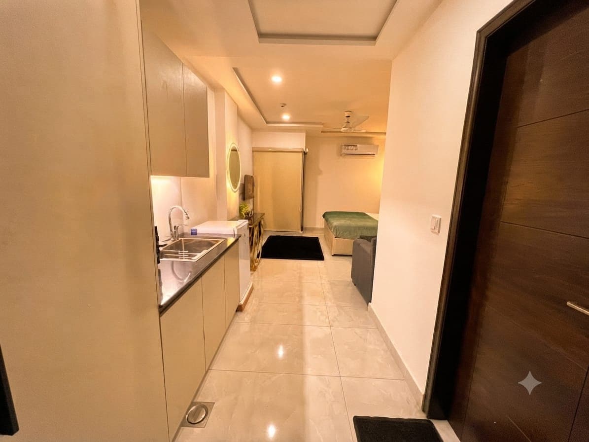Designer Studio at Park House, Gulberg — photo 7