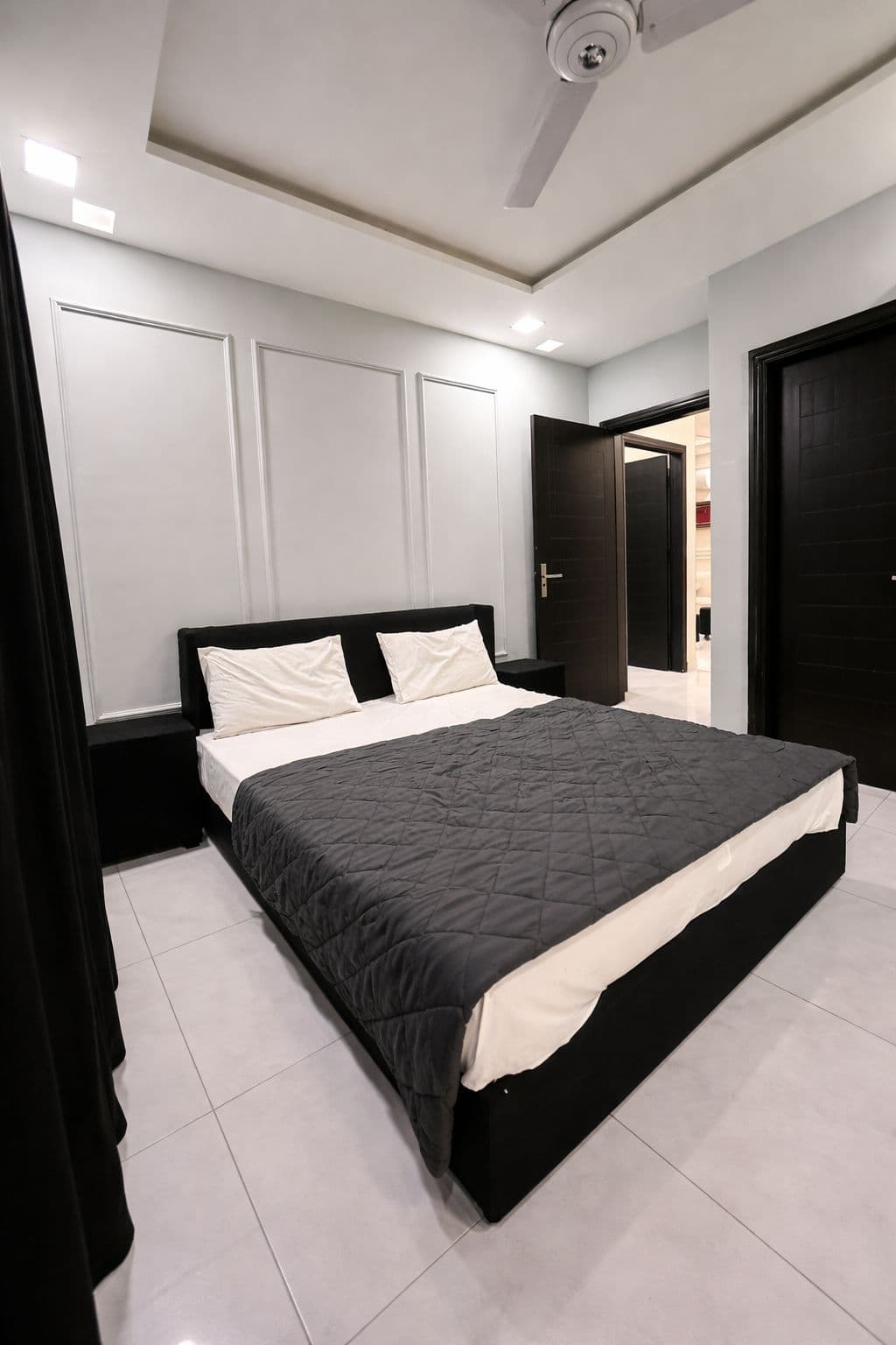 Zameen Opal Apartment 2BHK - Light Heaven at Zameen Opal, Johar Town — photo 10