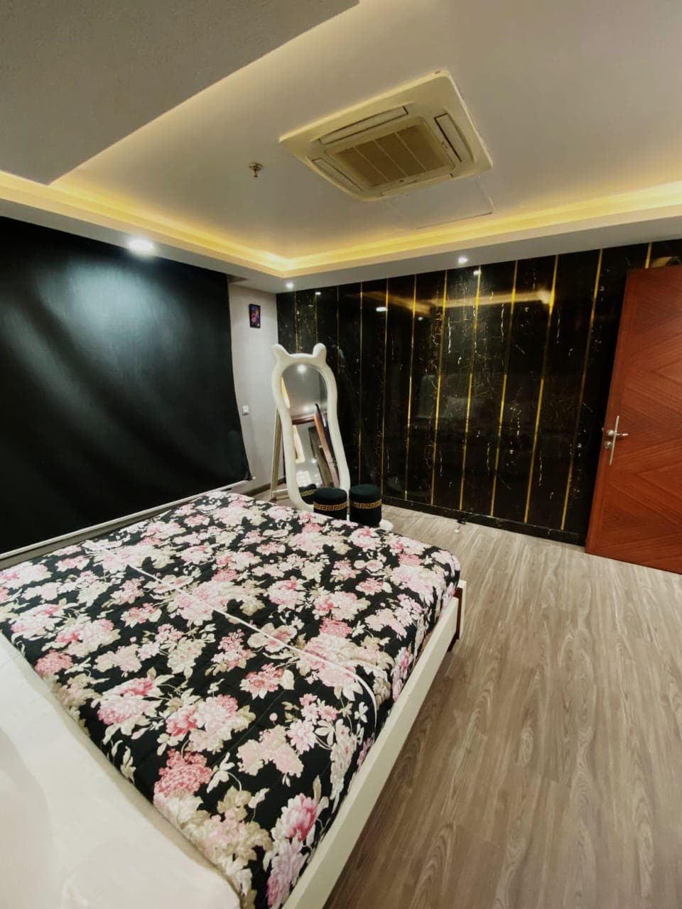 Gold Crest 1BHK Cozy at Gold Crest — photo 5