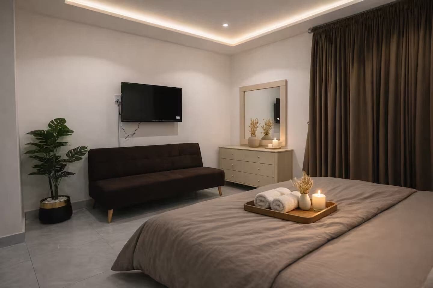 Taupe One Bed at Park House, Gulberg, photo 2