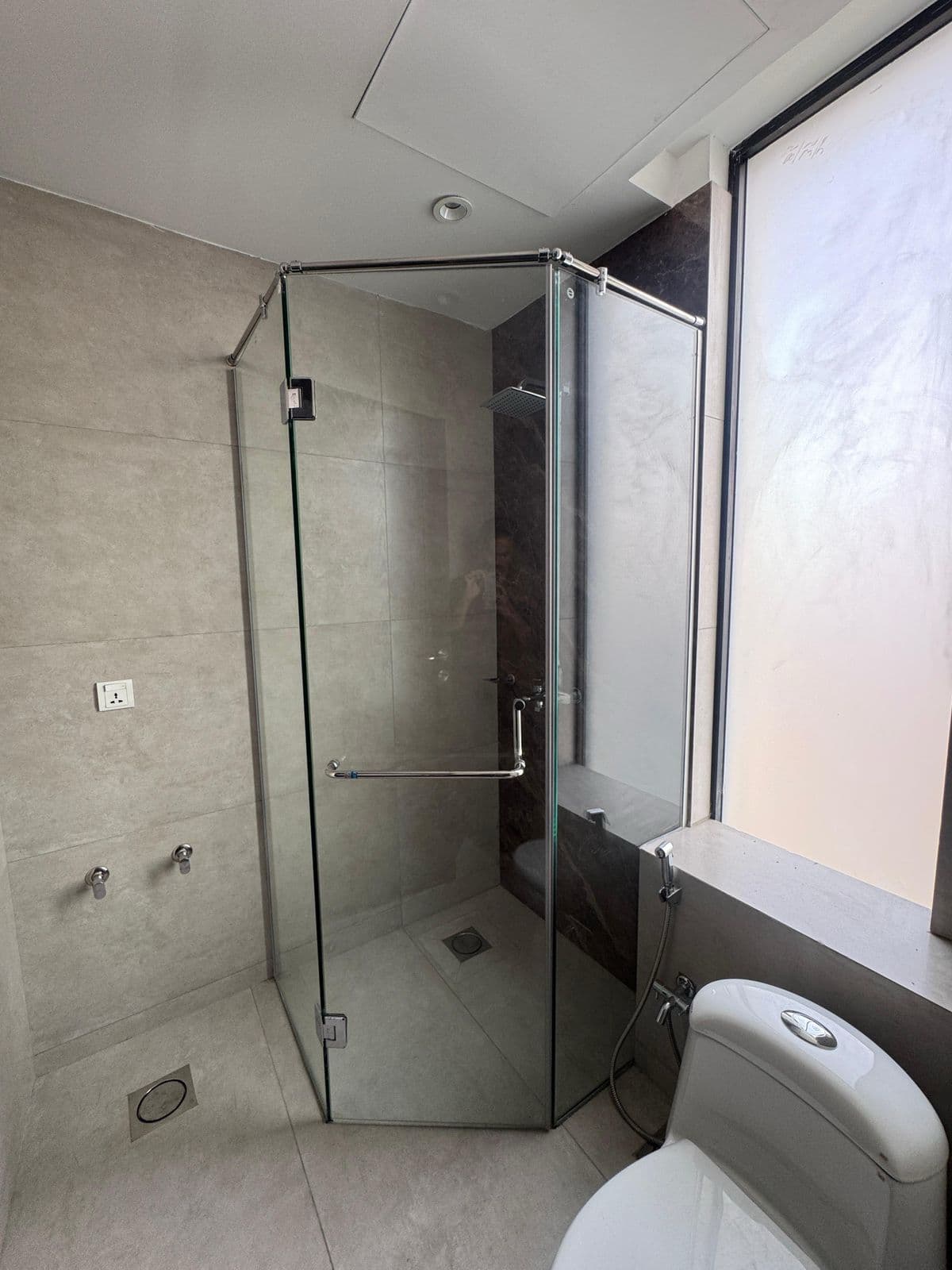 Zameen Aurum 1BHK at Zameen Aurum, Gulberg — photo 8