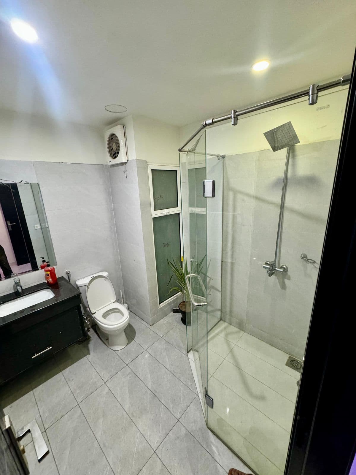 Zameen Opal Apartment - 2BHK at Zameen Opal, Johar Town — photo 17