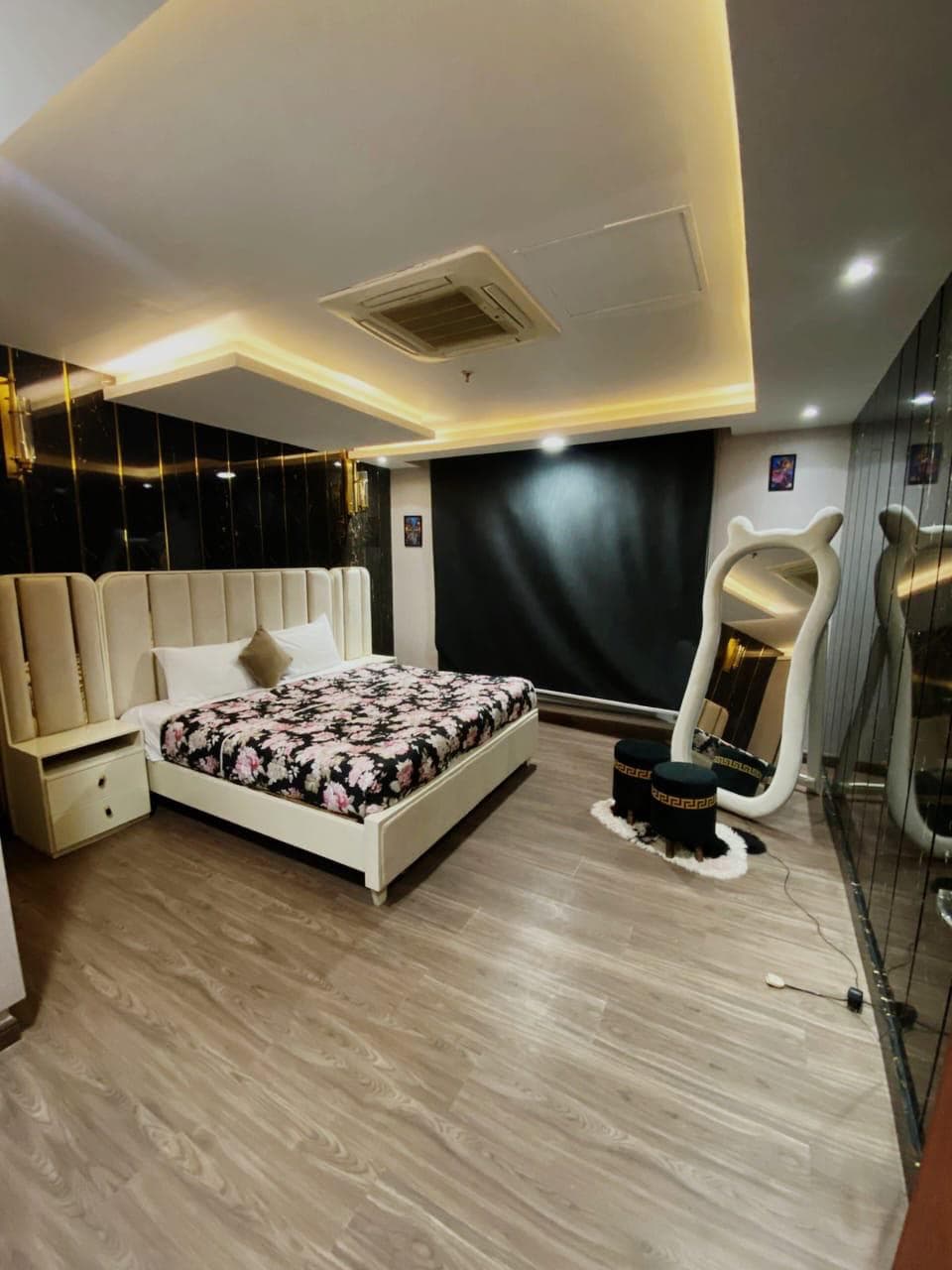 Gold Crest 1BHK Cozy at Gold Crest — photo 1