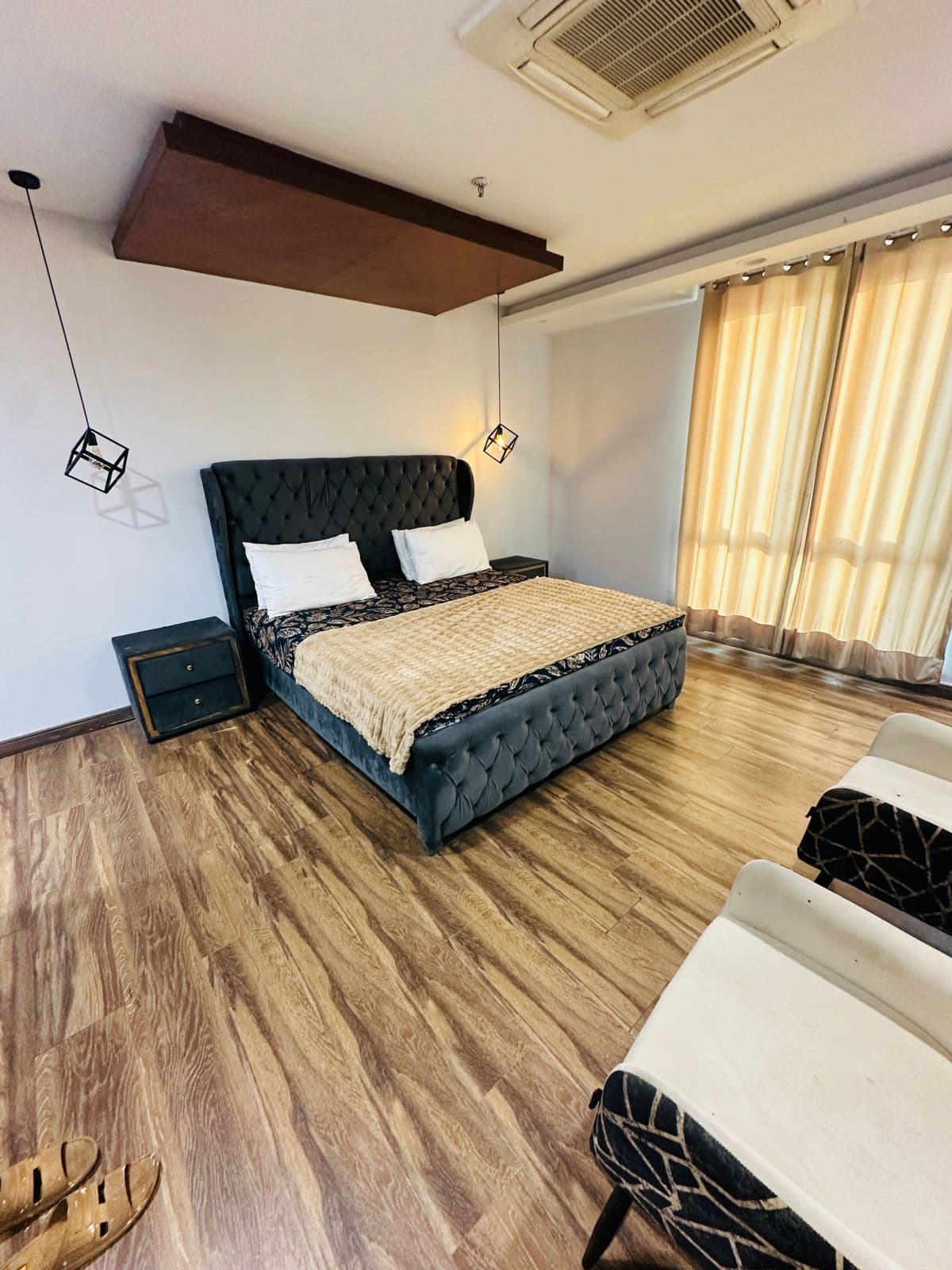 3 BHK Furnished Apartment in Goldcrest DHA Lahore at Gold Crest — photo 4