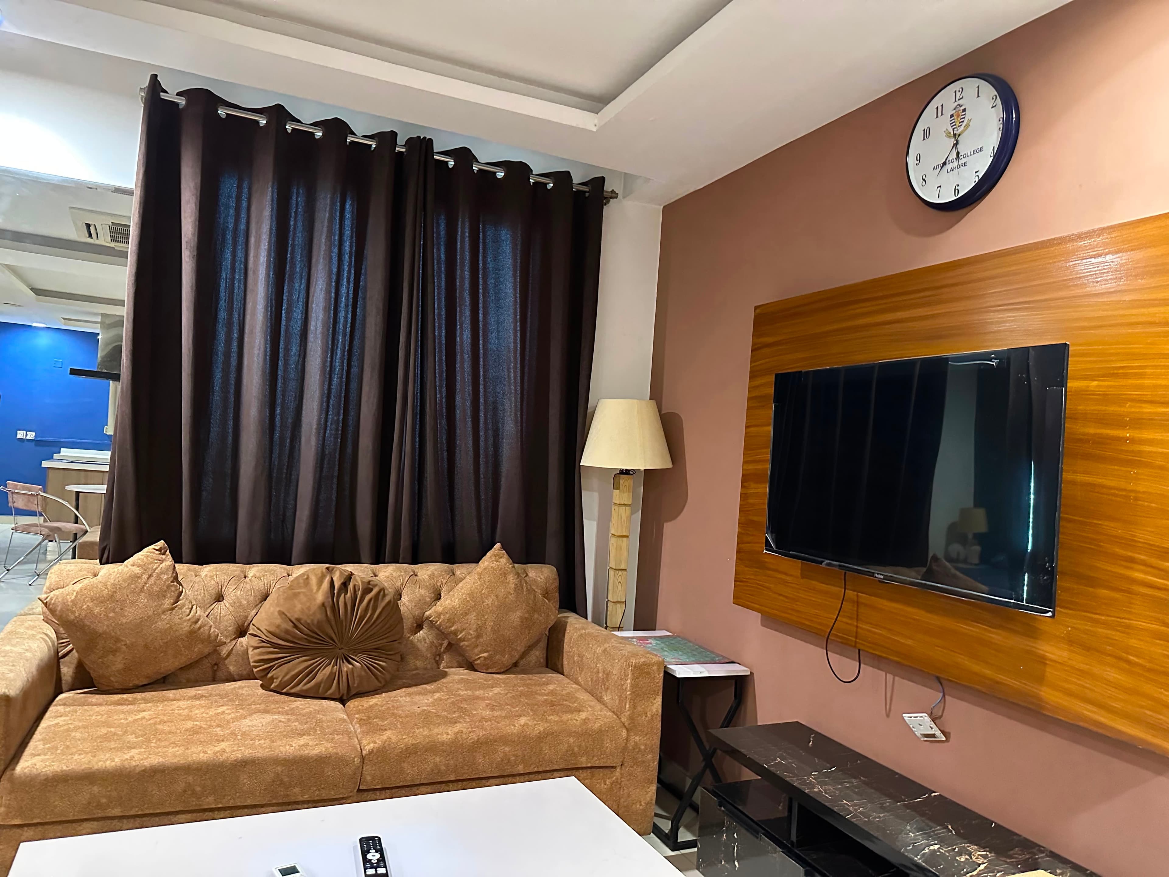 Gold Crest Classic 1 Bedroom at Gold Crest, DHA Phase 4 — photo 8