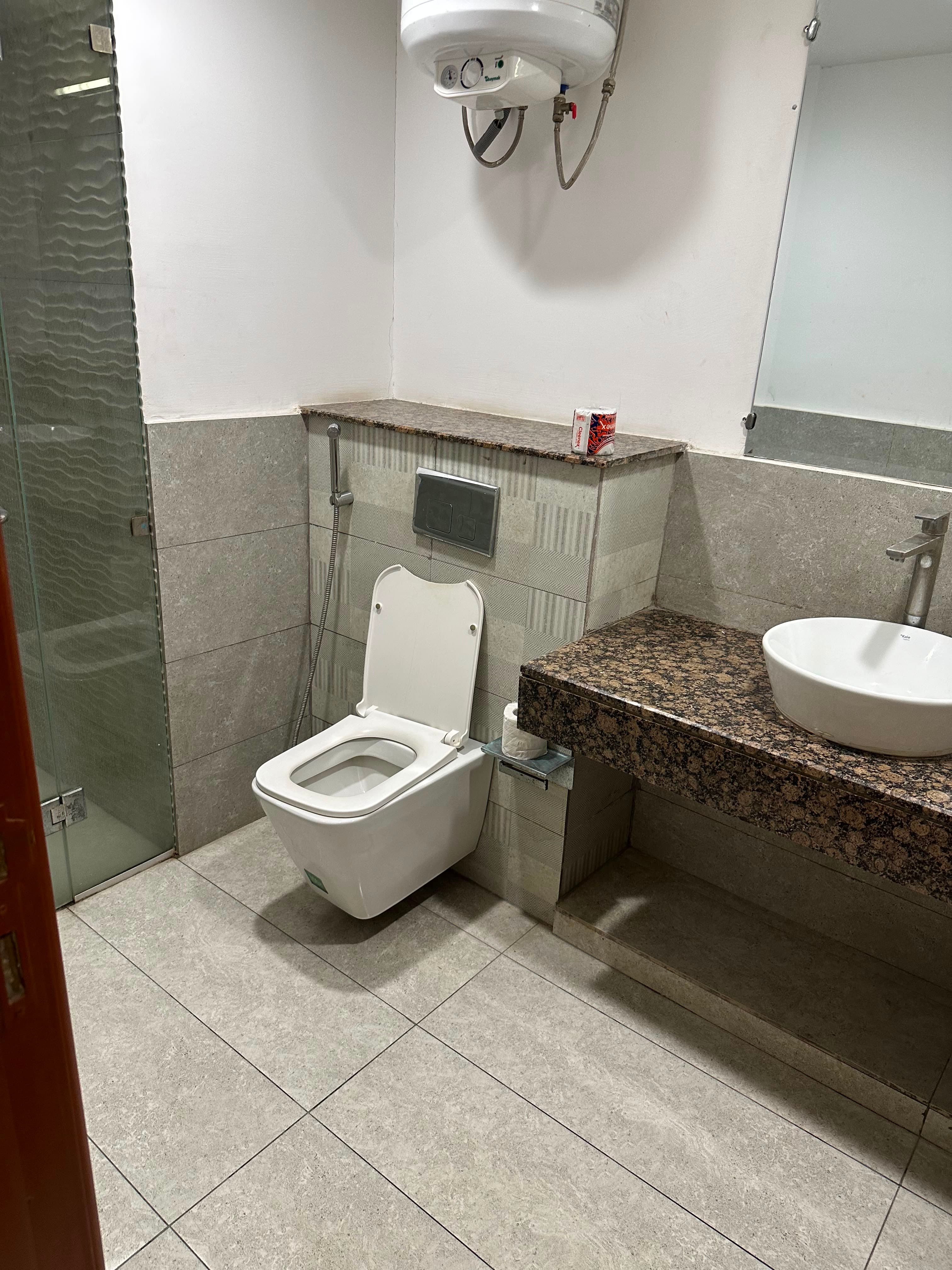 Gold Crest Classic 1 Bedroom at Gold Crest — photo 3