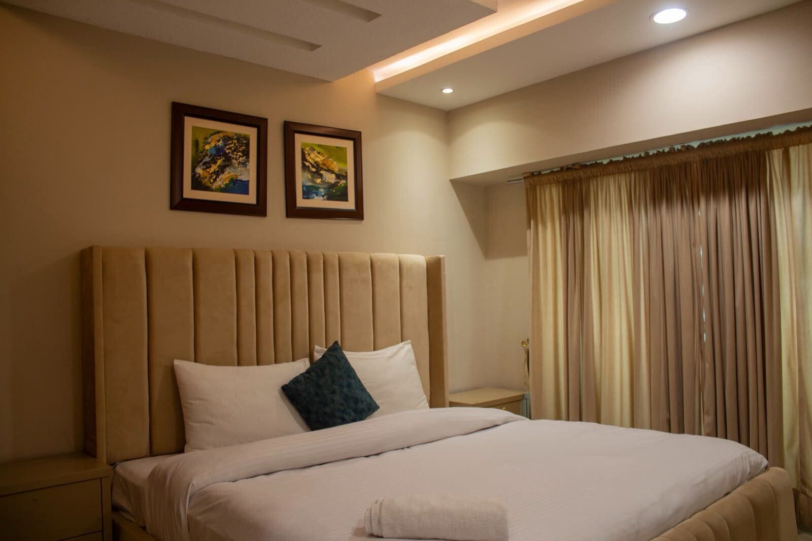 Gold Crest 2BHK Champagne at Gold Crest, DHA Phase 4, photo 2