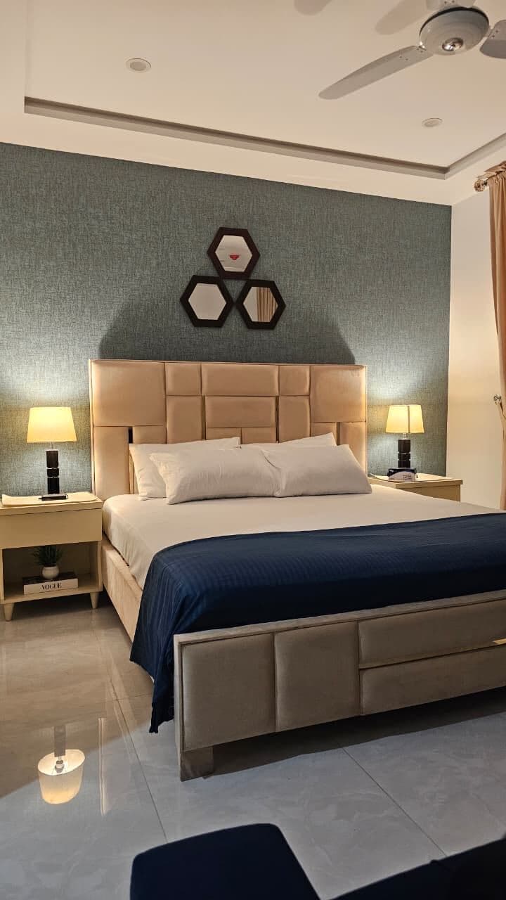 Hexagon One Bed at Park House, photo 1