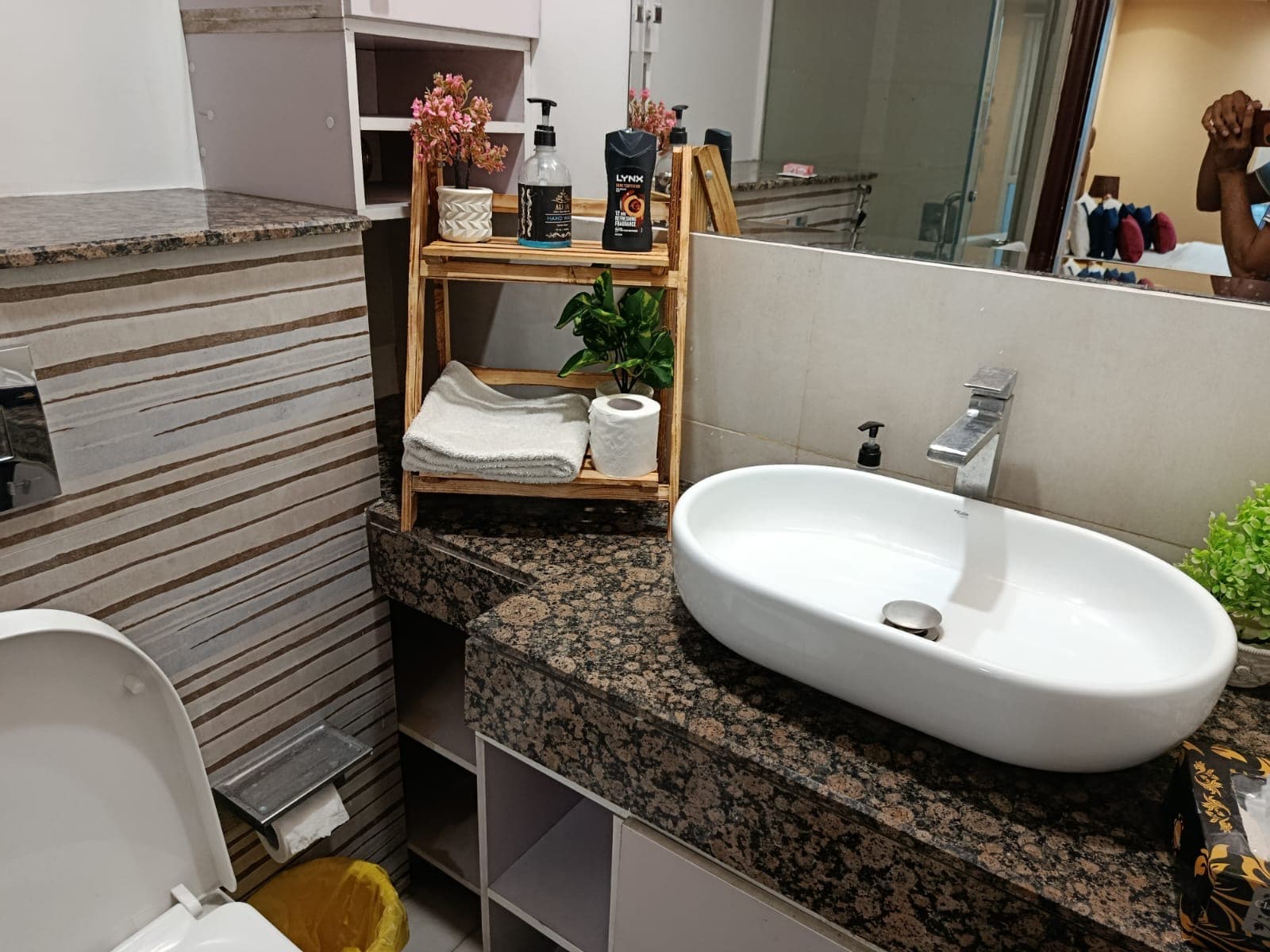 Gold Crest 1BHK Blue at Gold Crest, DHA Phase 4 — photo 9