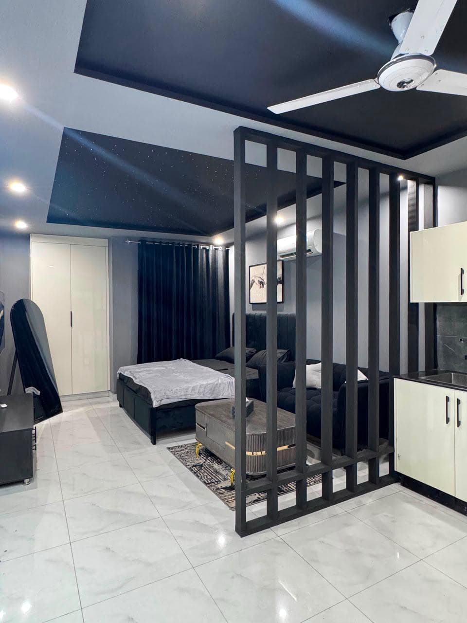 Zameen Opal Studio - Star Lights & Dark Theme at Zameen Opal, Johar Town — photo 4