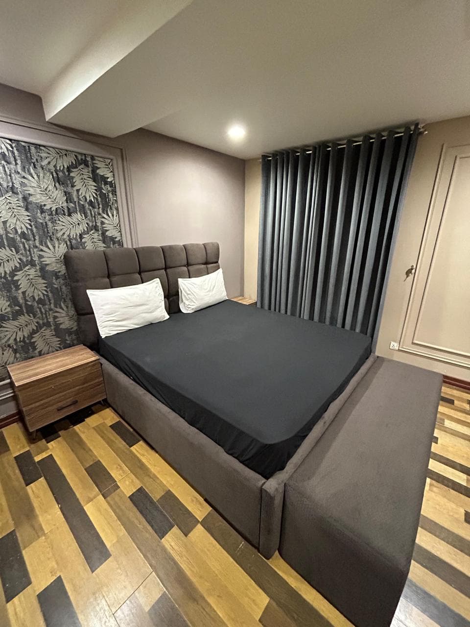 Gold Crest 1BHK Dark Theme at Gold Crest, DHA Phase 4 — photo 7