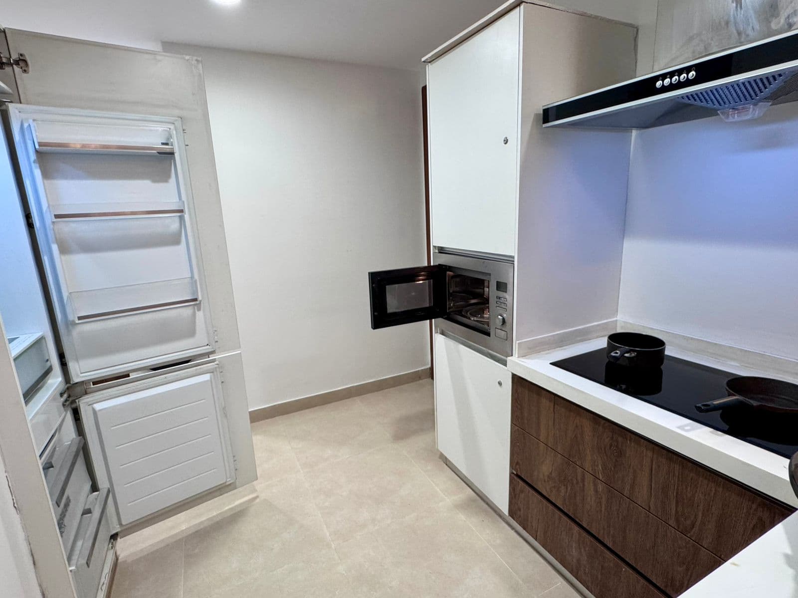 2 BHK - Gold Crest Apartment at Gold Crest, DHA Phase 4 — photo 22